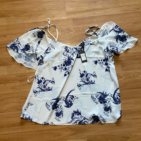 City Chic Shinjuku cold shoulder top, size 18 NWT - Picture 3 of 6